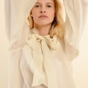 MOLLY BRACKEN PUSSY COLLAR BLOUSE