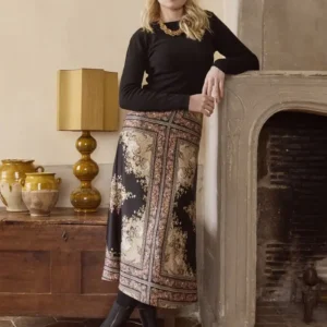MOLLY BRACKEN BLACK PIERRA