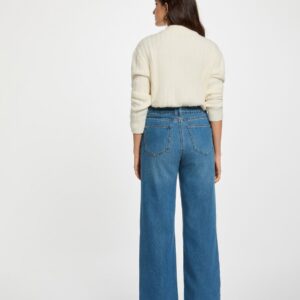 Morgan Cropped High-Neck Sweater – Κοντό Πουλόβερ με Ψηλό Λαιμό & Χρυσά Κουμπιά σε Off-White